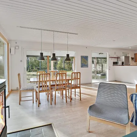 7 Person Holiday Home In Nexo-By Traum *